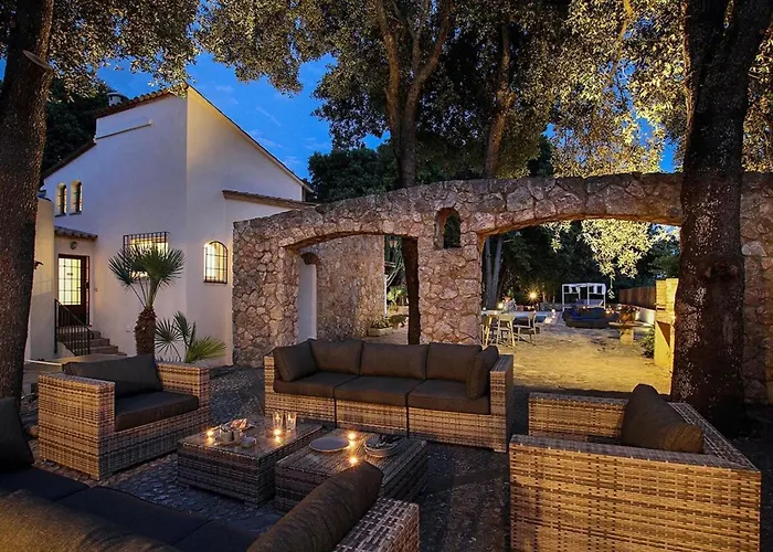 Spektakulaere Neu Renovierte In By Interhome