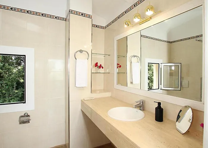 Spektakulaere Neu Renovierte In By Interhome Ferienhaus