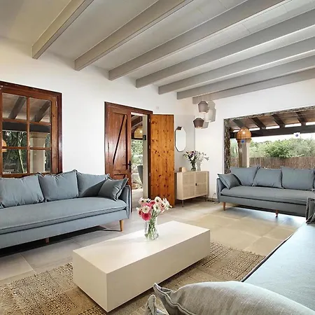Spektakulaere Neu Renovierte In By Interhome