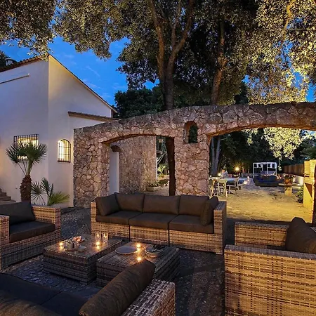 Spektakulaere Neu Renovierte In Pollensa By Interhome